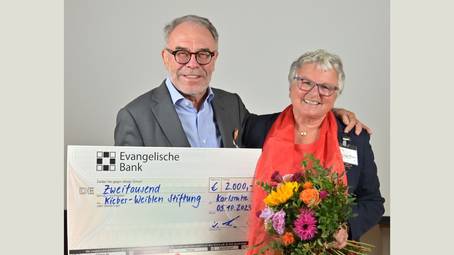 Quelle: Hansjörg Fuchs / Servicestelle Fundraising Preisverleihung an die Kieber-Weiblen Stiftung